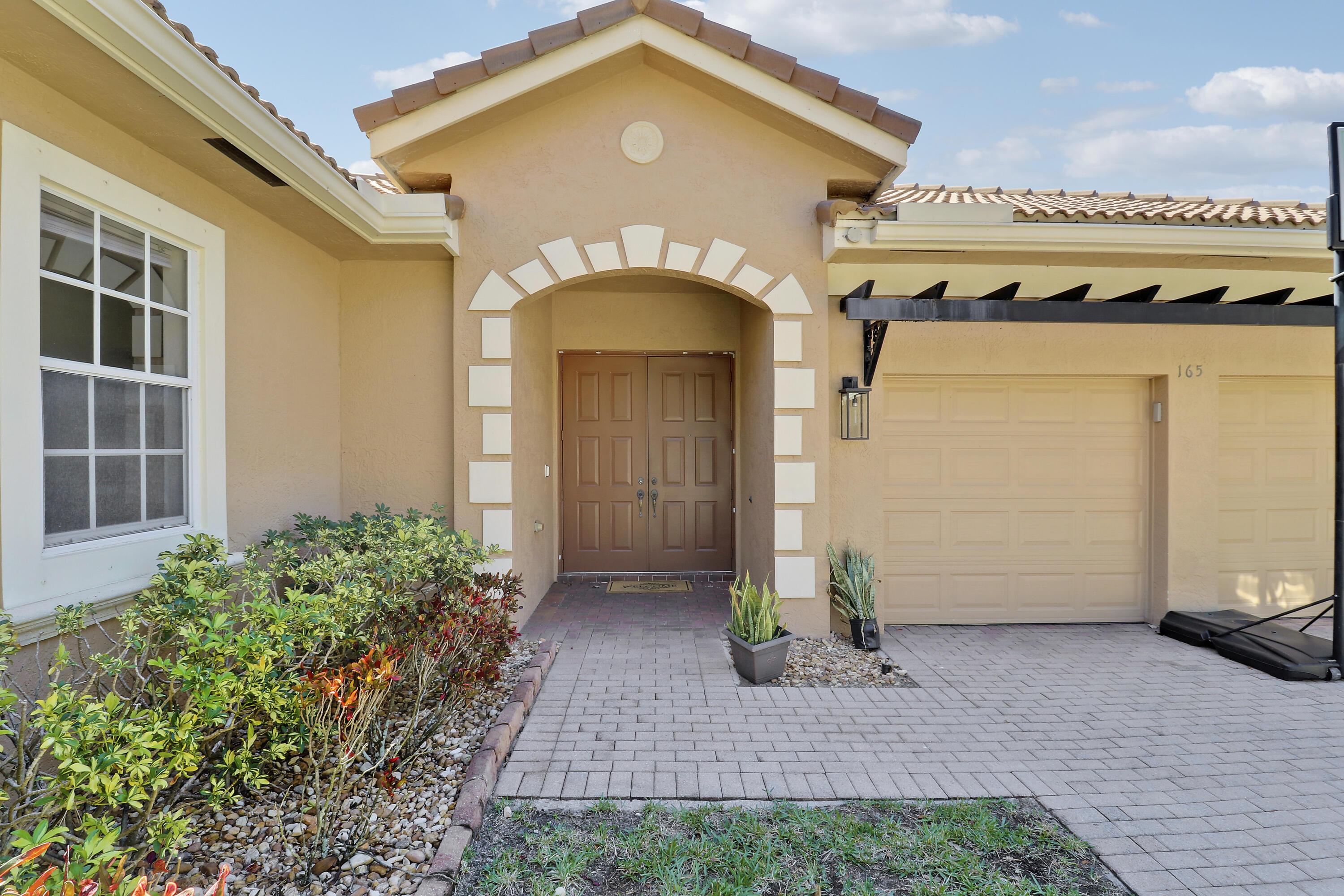 165 Via Veracruz, Jupiter, FL 33458, Jupiter - Photo 2