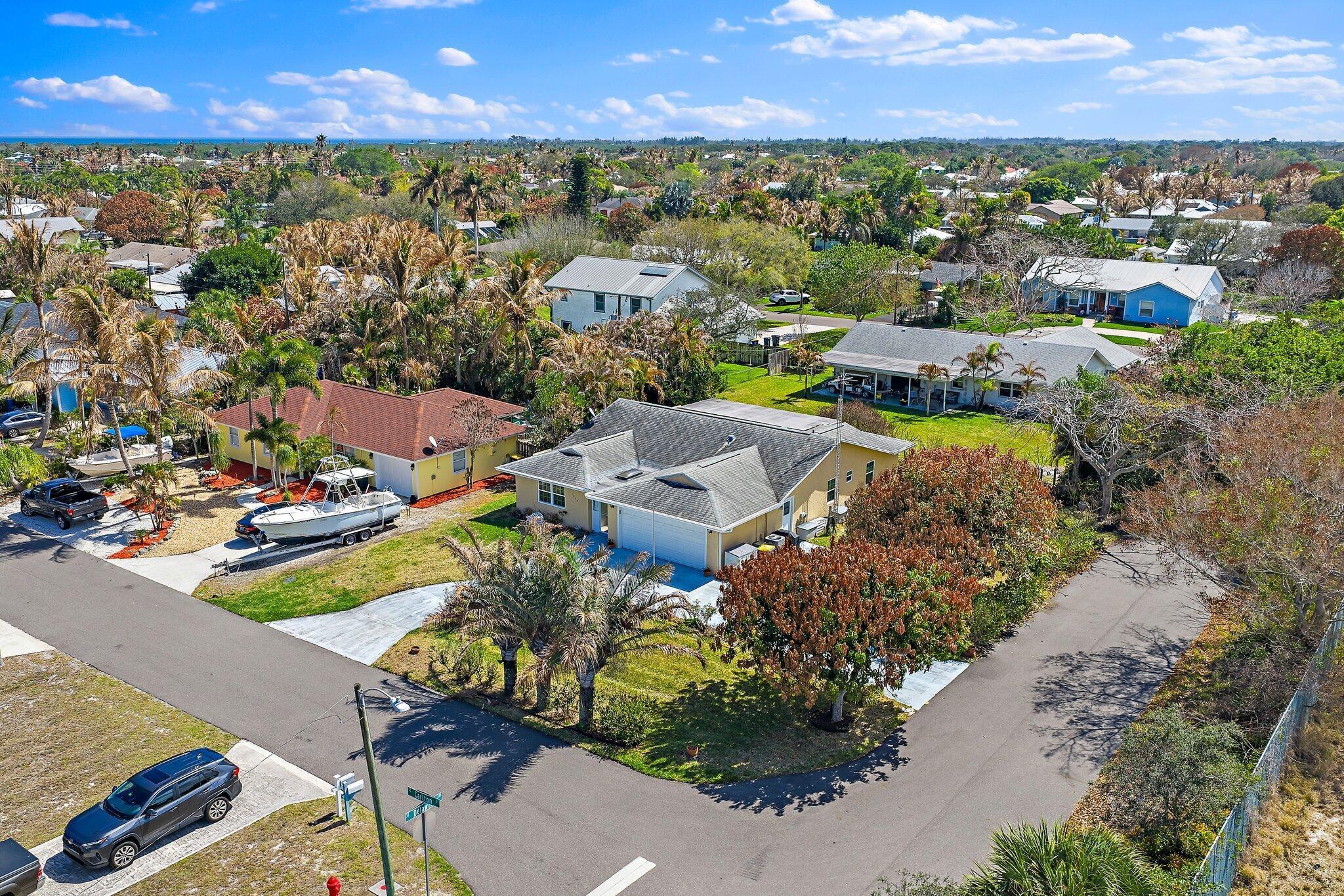 7954 SE Carlton Street E, Hobe Sound, FL 33455, Hobe Sound - Photo 5