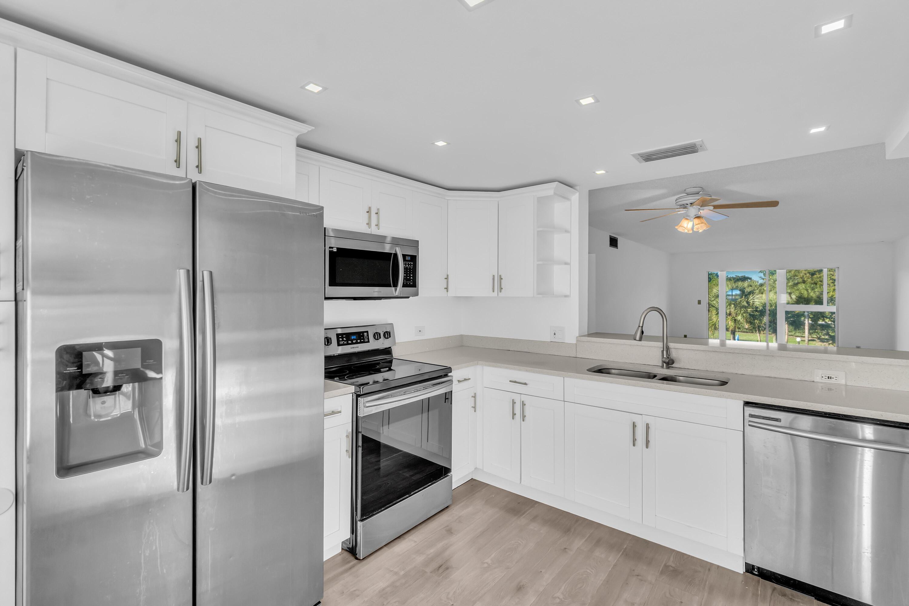 2505 Antigua Terrace E3, Coconut Creek, FL 33066, Coconut Creek - Photo 2