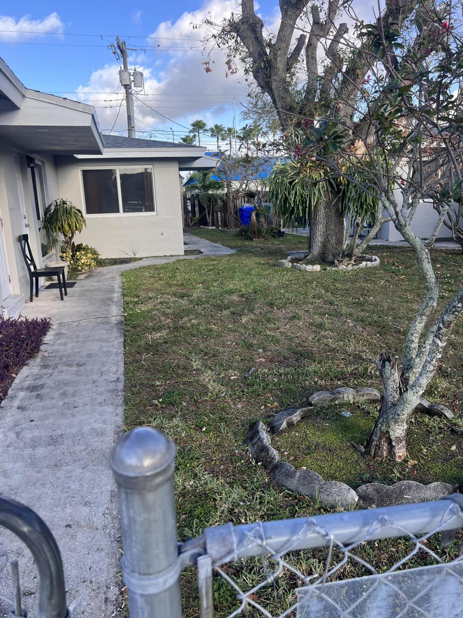 2030 SW 41st Avenue 3, Fort Lauderdale, FL 33317, Fort Lauderdale - Photo 3
