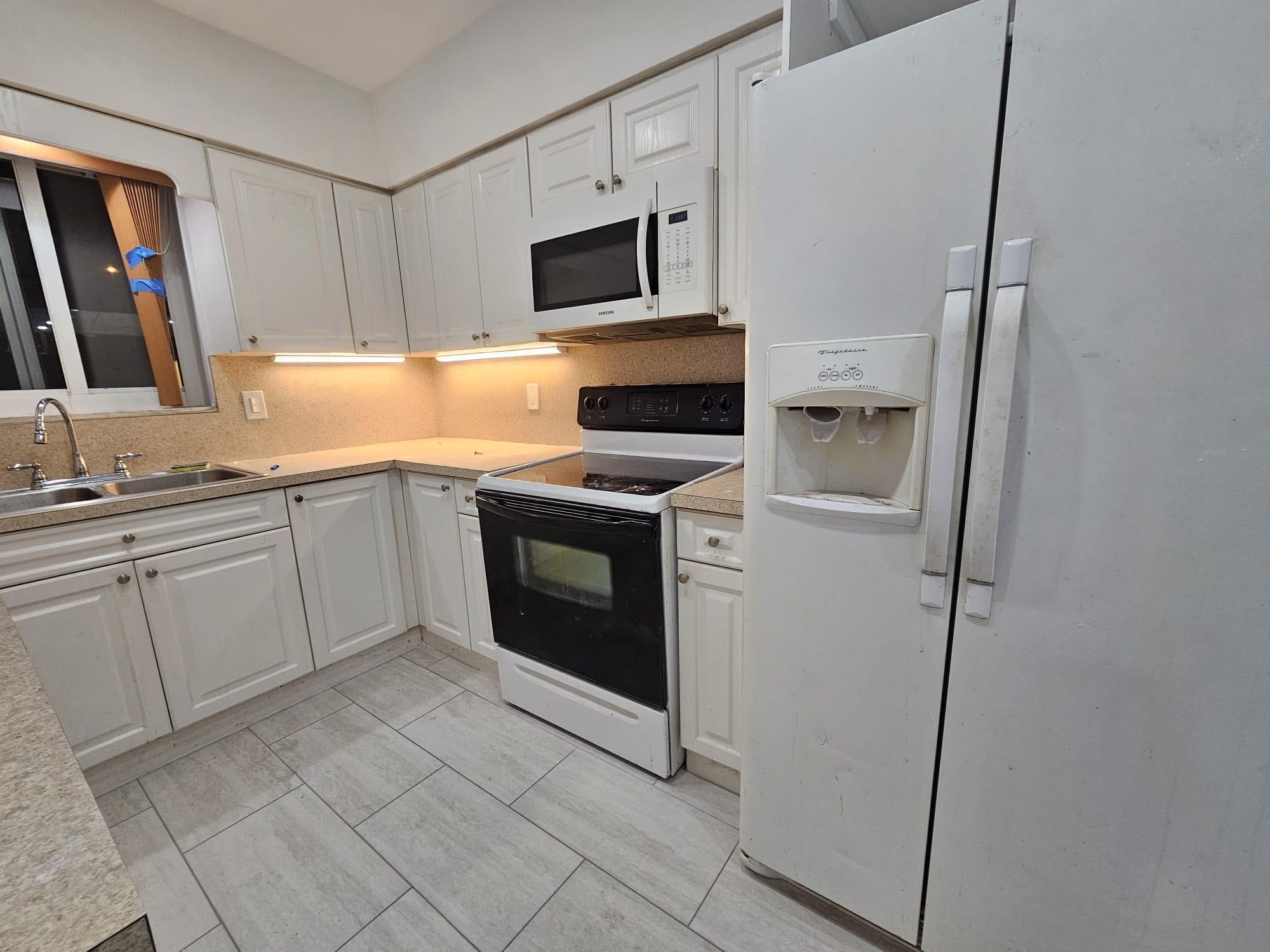 2030 SW 41st Avenue 3, Fort Lauderdale, FL 33317, Fort Lauderdale - Photo 4