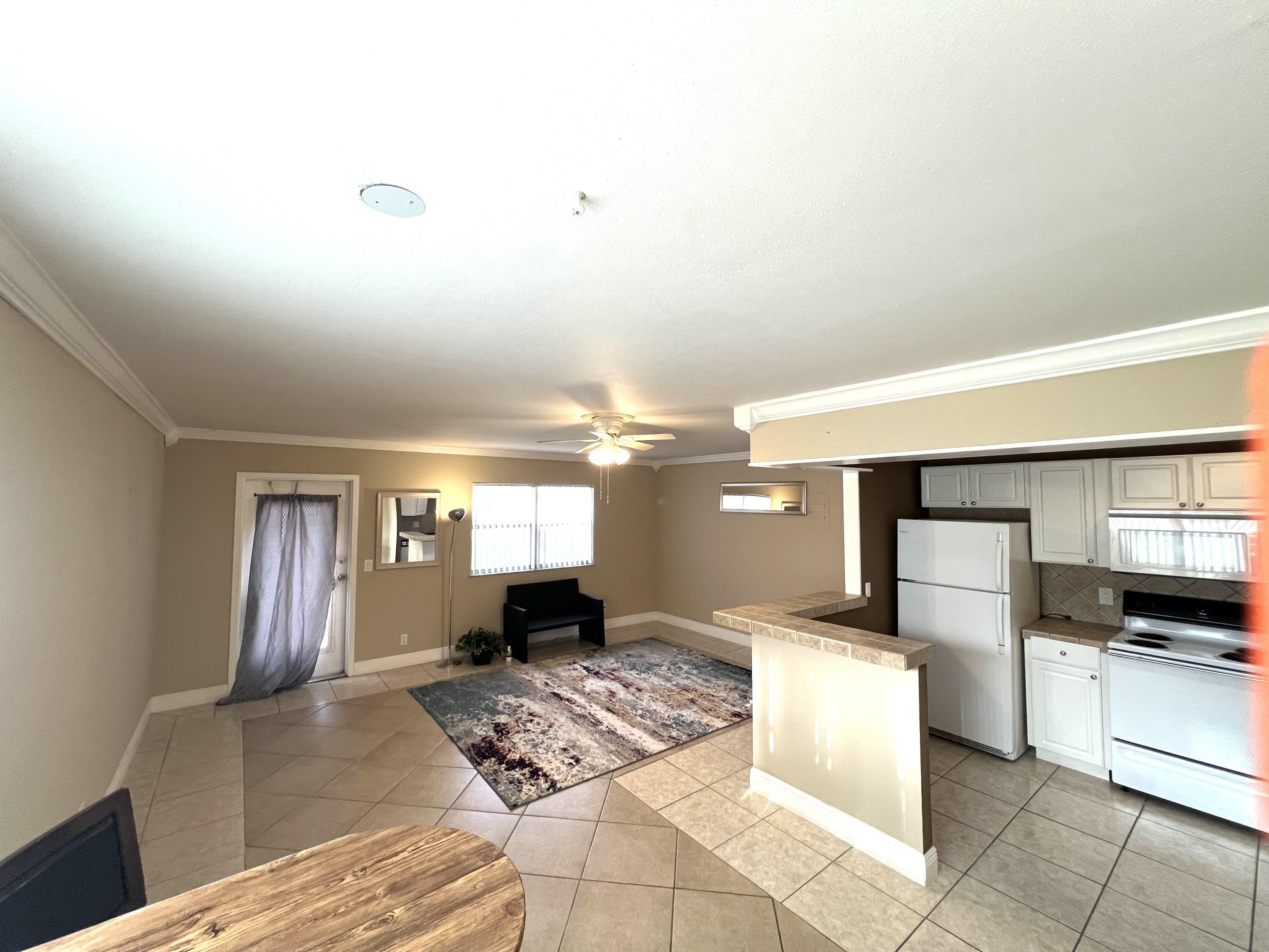 322 Seville N, Delray Beach, FL 33446, Delray Beach - Photo 4