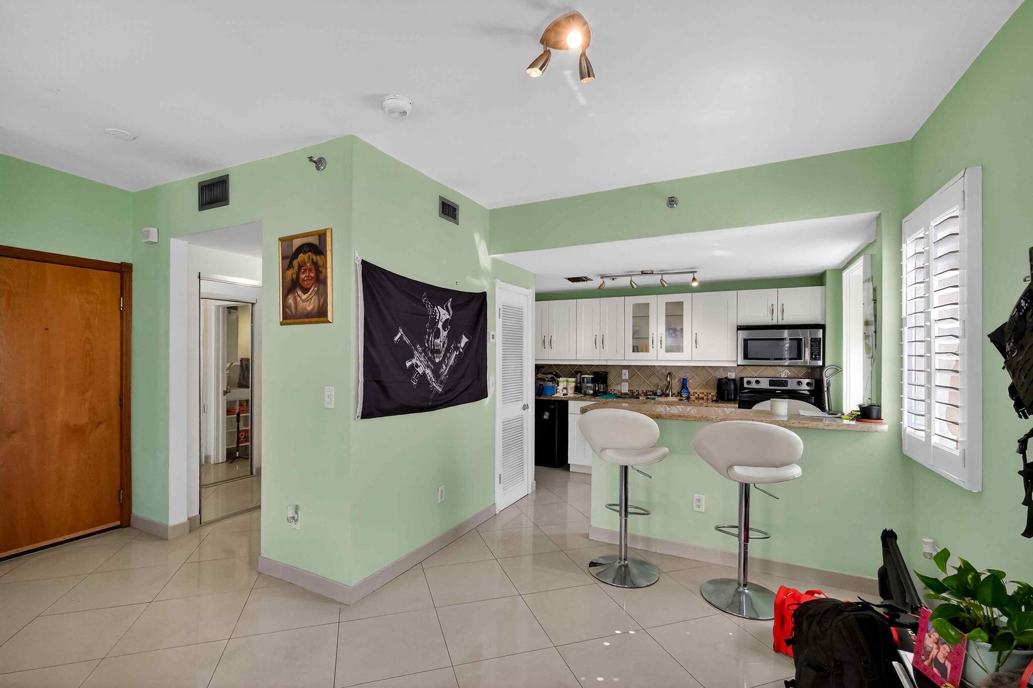 802 Euclid Avenue 104, Miami Beach, FL 33139, Miami Beach