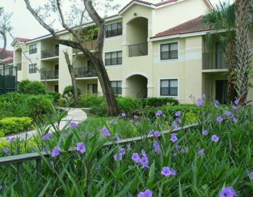 530 S Park Road 36-11, Hollywood, FL 33020, Hollywood - Photo 3