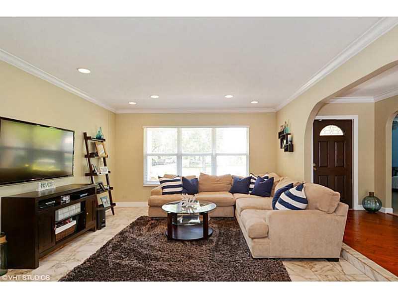 10314 NW 5th Street, Plantation, FL 33324, Plantation - Photo 2