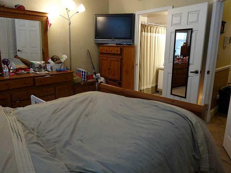 761 SW 148th Avenue 913, Sunrise, FL 33325, Sunrise - Photo 3