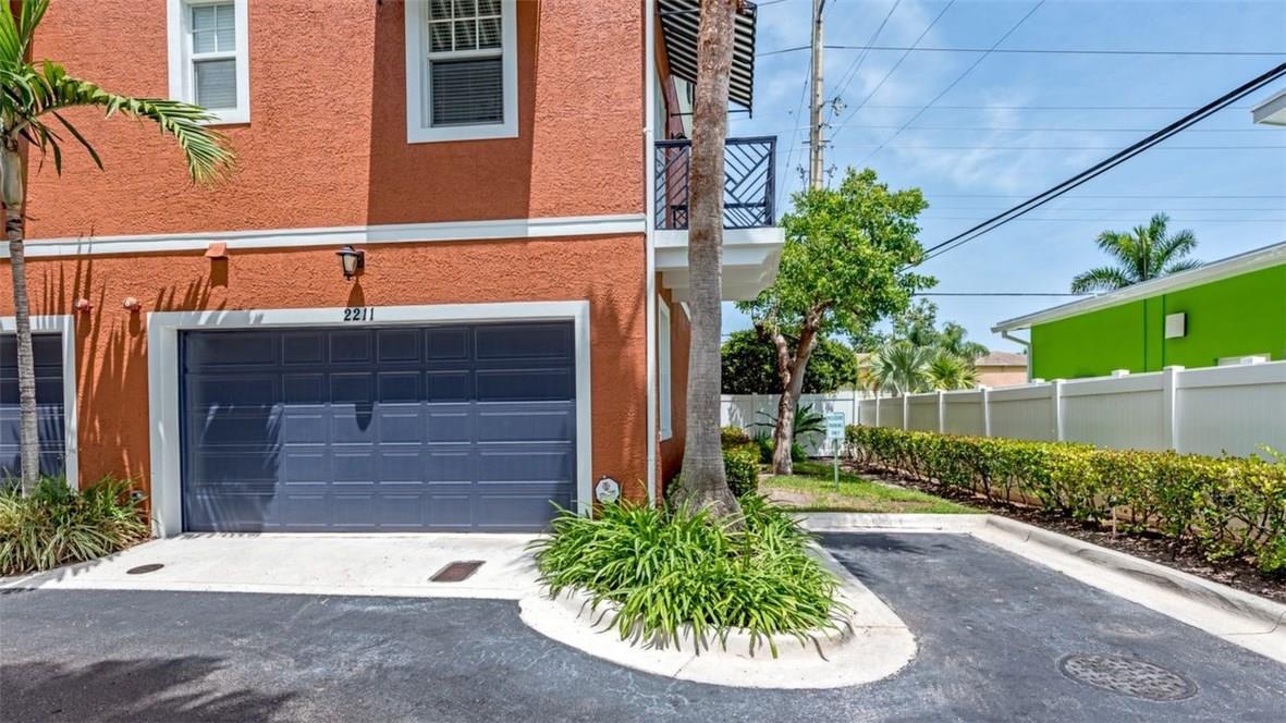 2211 NE 9th Avenue 2211, Wilton Manors, FL 33305, Wilton Manors - Photo 2
