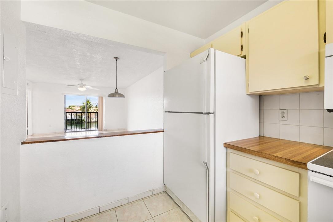 6465 W 27th Avenue 203-43, Hialeah, FL 33016, Hialeah - Photo 3