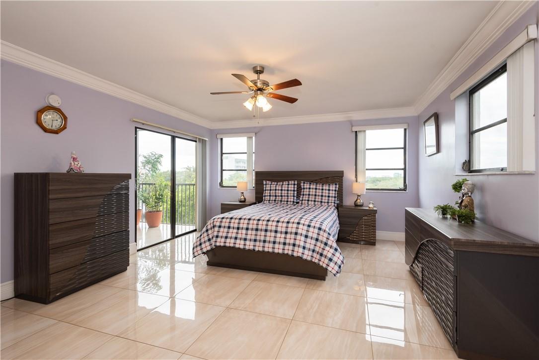 2240 N Cypress Bend Drive 608, Pompano Beach, FL 33069, Pompano Beach - Photo 4