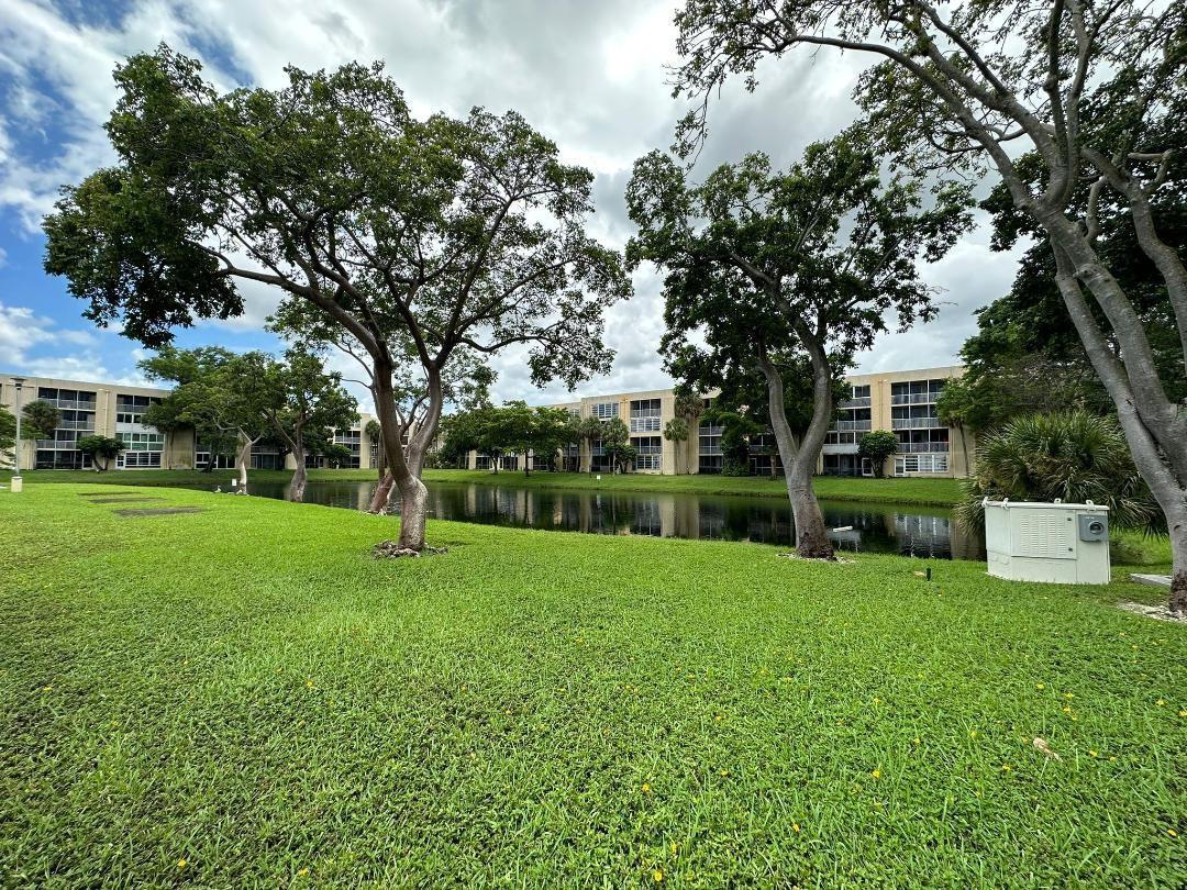 3121 NW 47th Terrace 301, Lauderdale Lakes, FL 33319, Lauderdale Lakes - Photo 3