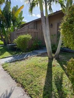 , North Miami Beach - Photo 2