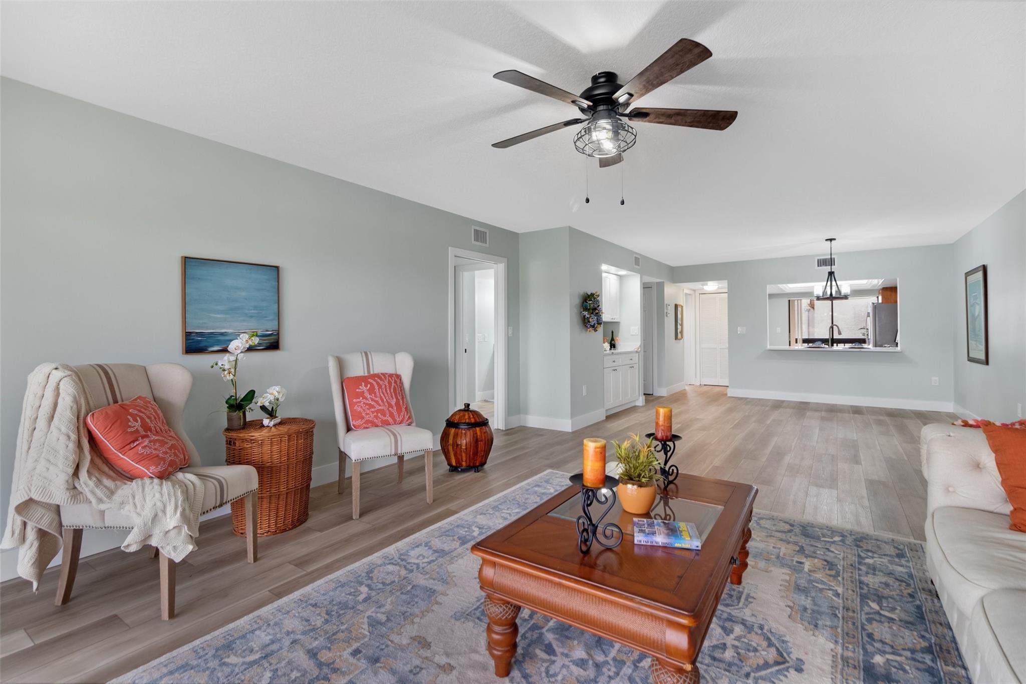 3351 Twin Lakes Terrace 203, Fort Pierce, FL 34951, Fort Pierce - Photo 4