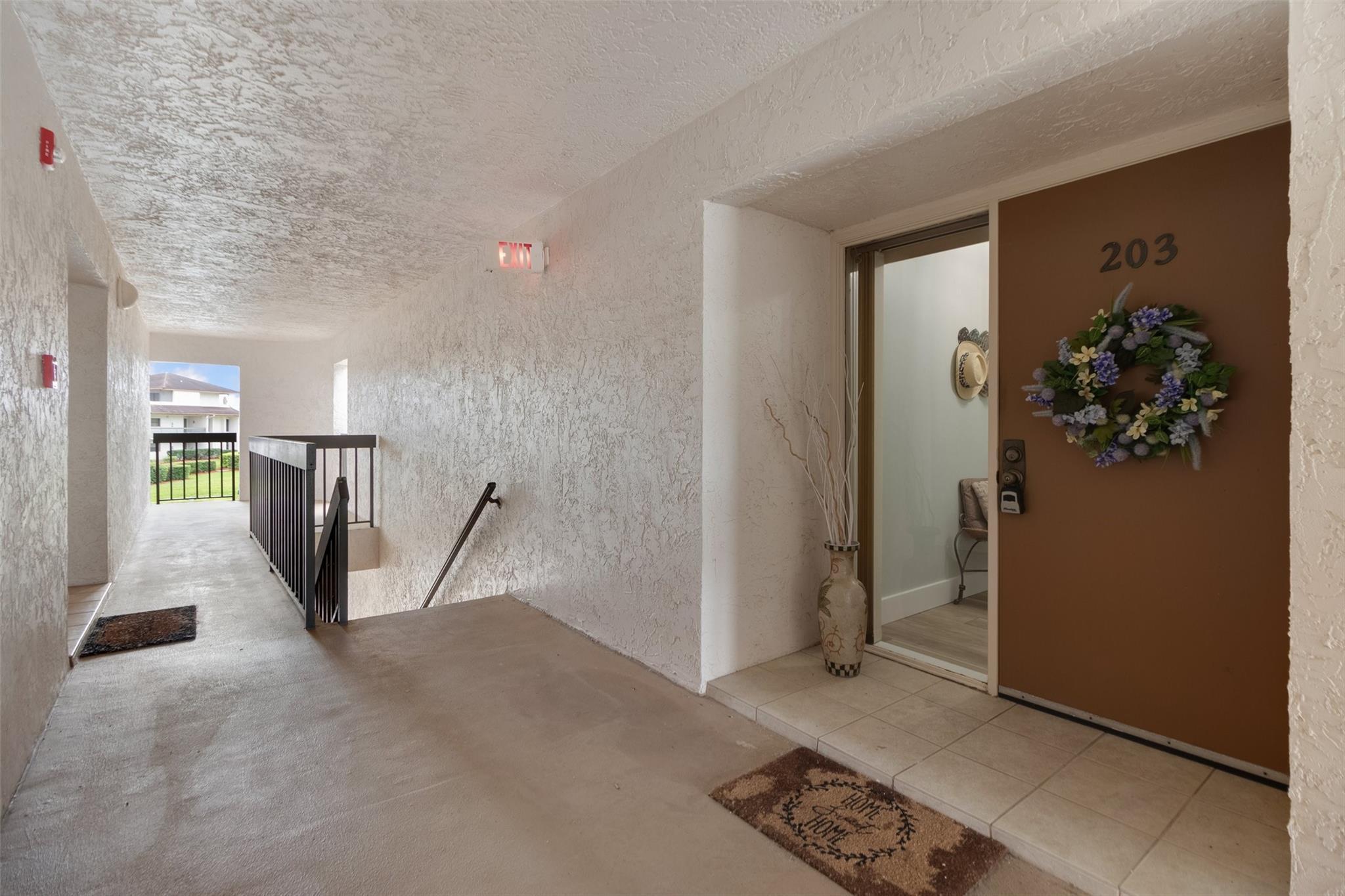 3351 Twin Lakes Terrace 203, Fort Pierce, FL 34951, Fort Pierce - Photo 5