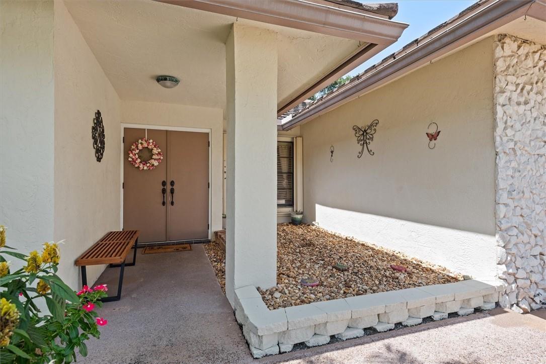 1550 Lakeview Creek, Coral Springs, FL 33071, Coral Springs - Photo 2