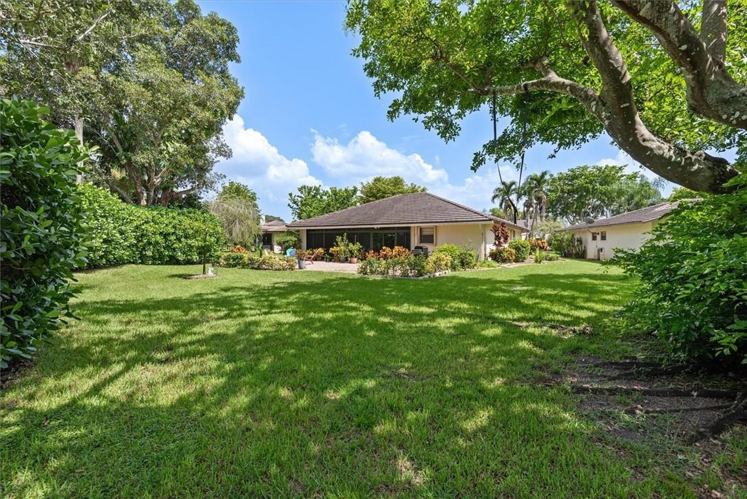 1550 Lakeview Creek, Coral Springs, FL 33071, Coral Springs - Photo 4