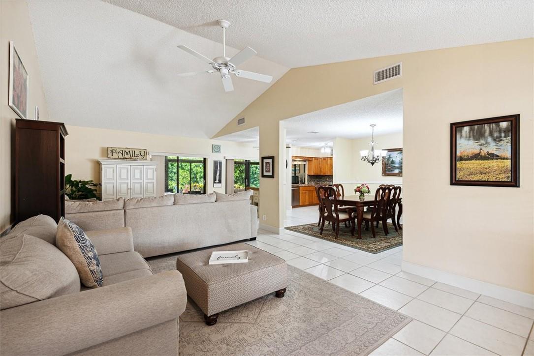 1550 Lakeview Creek, Coral Springs, FL 33071, Coral Springs - Photo 5