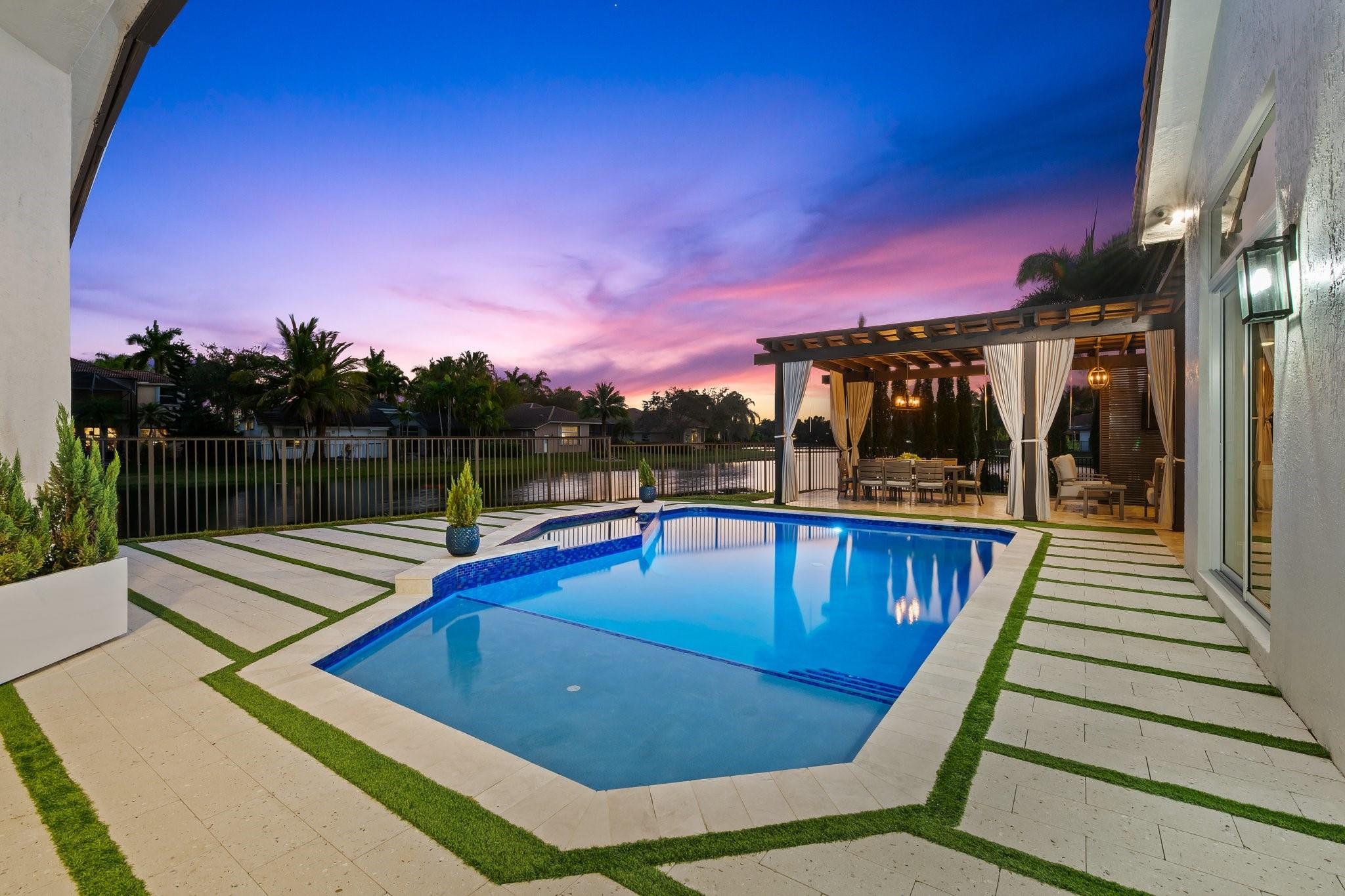 2566 Jardin Manor, Weston, FL 33327, Weston - Photo 2