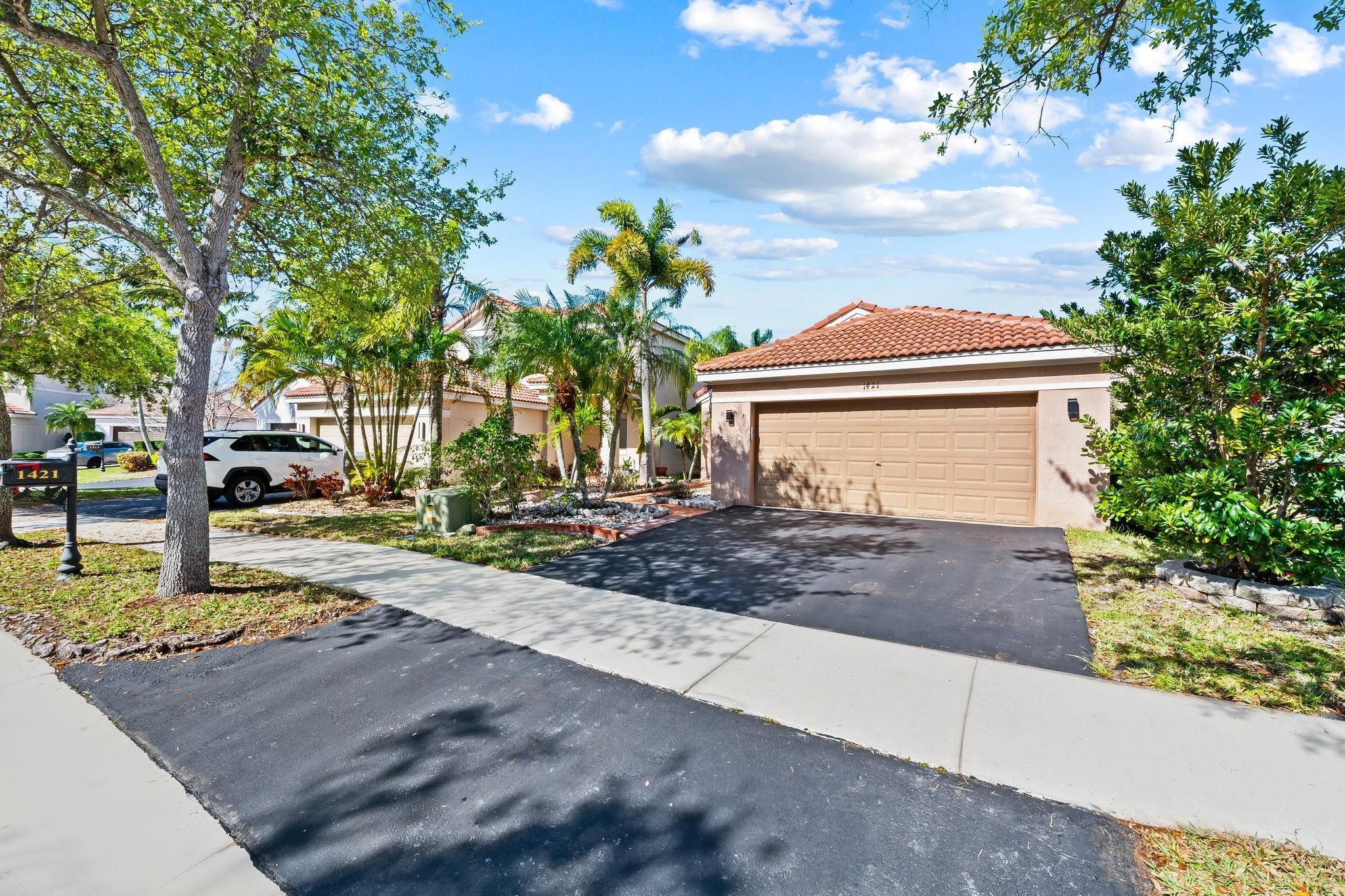 1421 Majesty Terrace, Weston, FL 33327, Weston - Photo 2