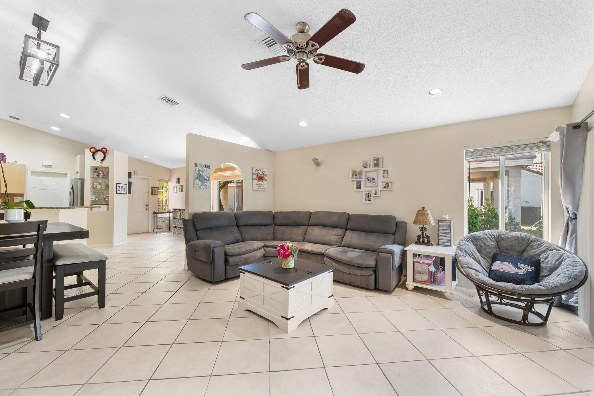 1421 Majesty Terrace, Weston, FL 33327, Weston - Photo 5