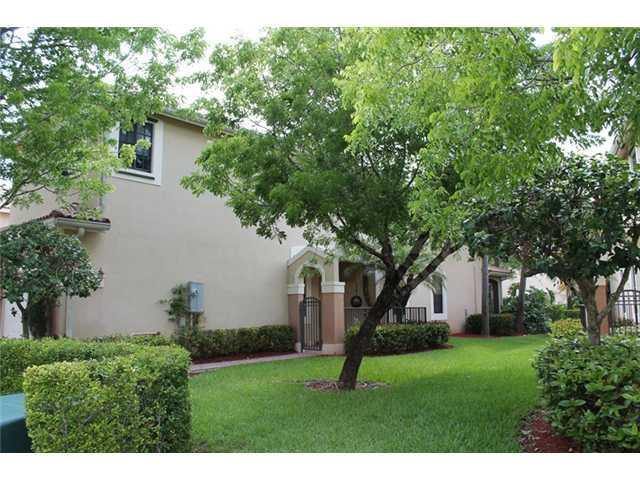 4299 Vineyard Creek 4, Weston, FL 33332, Weston - Photo 2