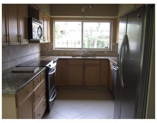 246 Corsair Avenue, Lauderdale-By-The-Sea, FL 33308, Lauderdale-By-The-Sea - Photo 2