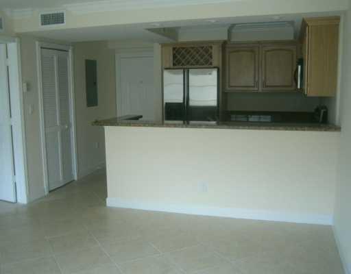151 NE 16th Avenue 372, Fort Lauderdale, FL 33301, Fort Lauderdale - Photo 3