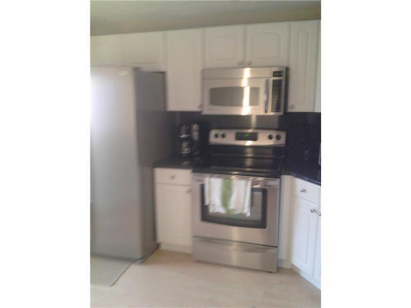 , Lauderhill - Photo 5