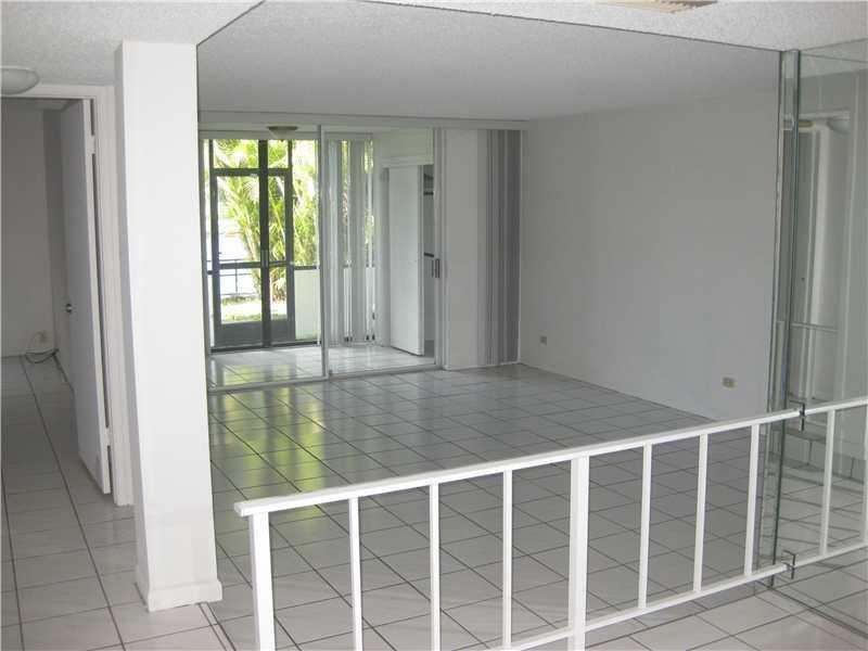 3750 Inverrary Drive 1B, Lauderhill, FL 33319, Lauderhill - Photo 3