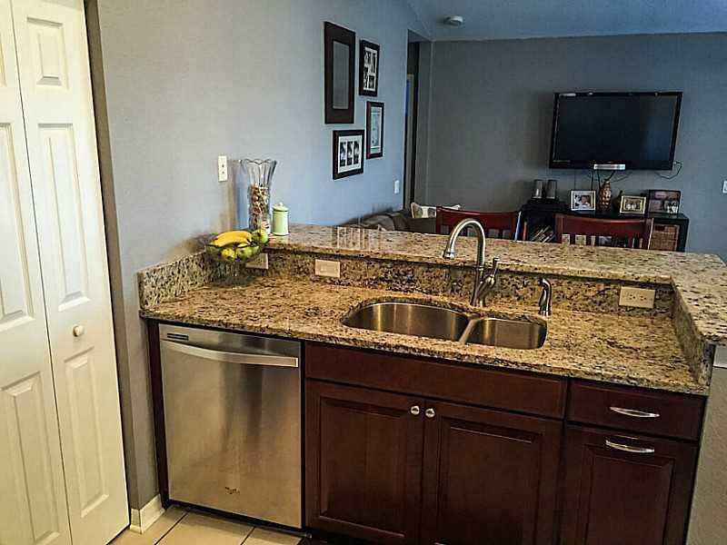 1272 Canary Island Drive, Weston, FL 33327, Weston - Photo 4