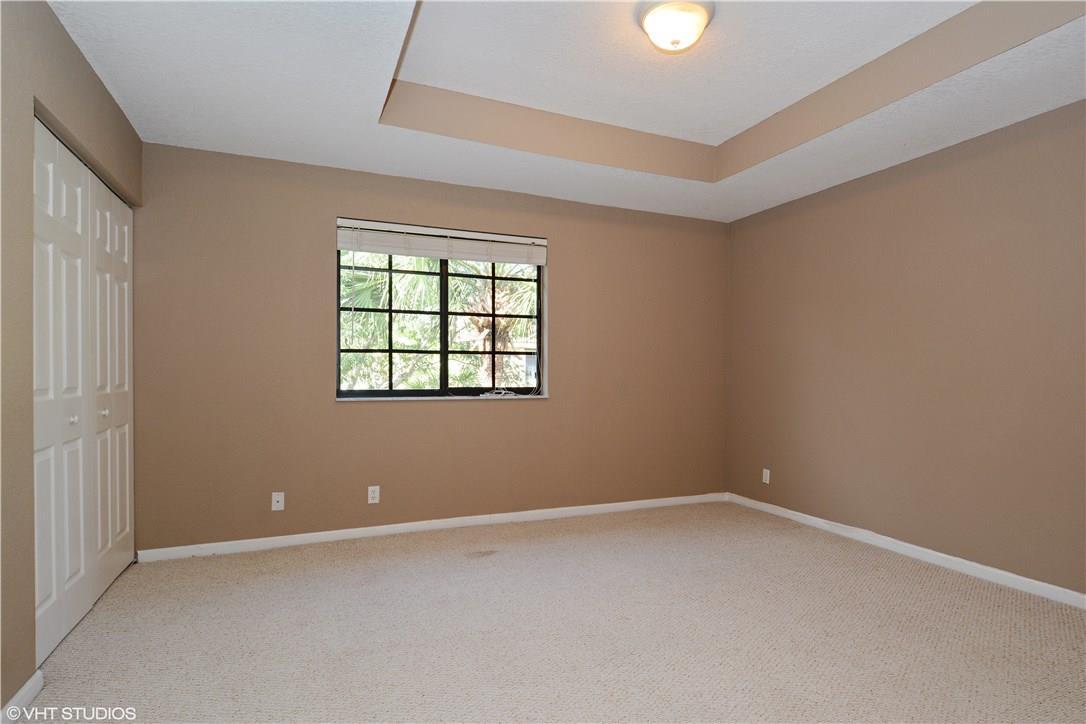 4299 Vineyard Circle 4, Weston, FL 33332, Weston - Photo 5