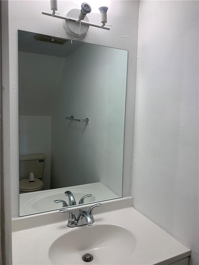 2790 W 60th Street 32, Hialeah, FL 33016, Hialeah - Photo 2