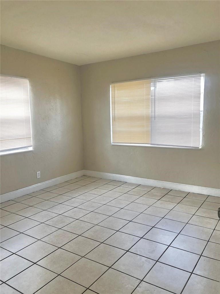 736 NW 14th Terrace 1, Fort Lauderdale, FL 33311, Fort Lauderdale - Photo 4