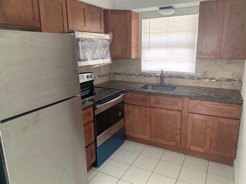 1916 SW 11th Street 11, Fort Lauderdale, FL 33312, Fort Lauderdale - Photo 2