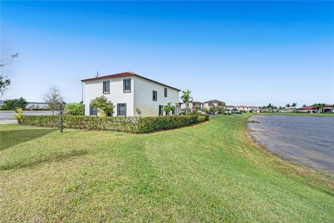 3482 W 101st Terrace, Hialeah, FL 33018, Hialeah - Photo 5