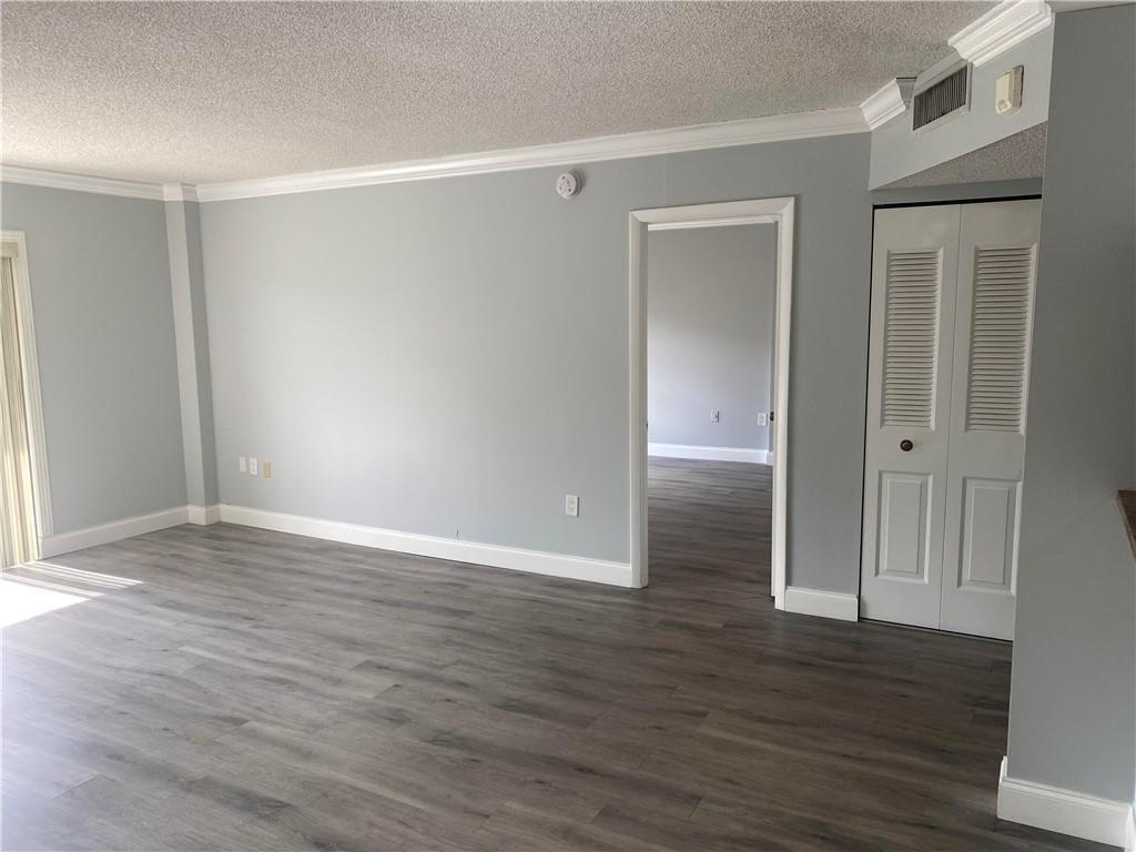 4166 Inverrary Drive 406, Lauderhill, FL 33319, Lauderhill - Photo 2