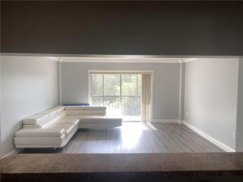 4166 Inverrary Drive 406, Lauderhill, FL 33319, Lauderhill - Photo 3