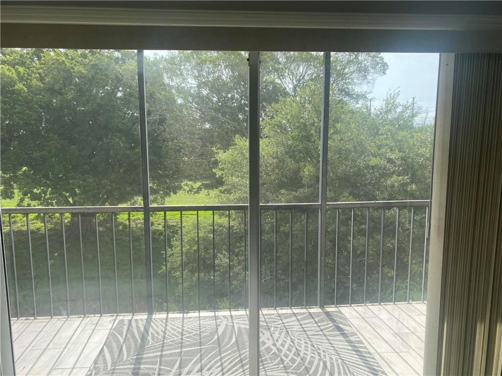 4166 Inverrary Drive 406, Lauderhill, FL 33319, Lauderhill - Photo 4