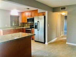 1449 N 14 102, Hollywood, FL 33020, Hollywood - Photo 4