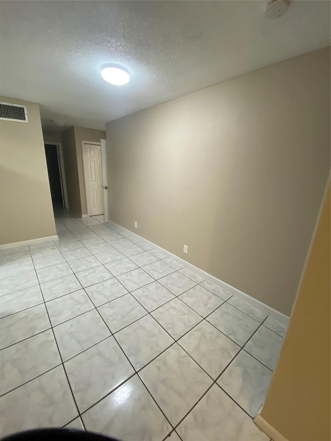 5709 NW 27th Court, Fort Lauderdale, FL 33313, Fort Lauderdale - Photo 5
