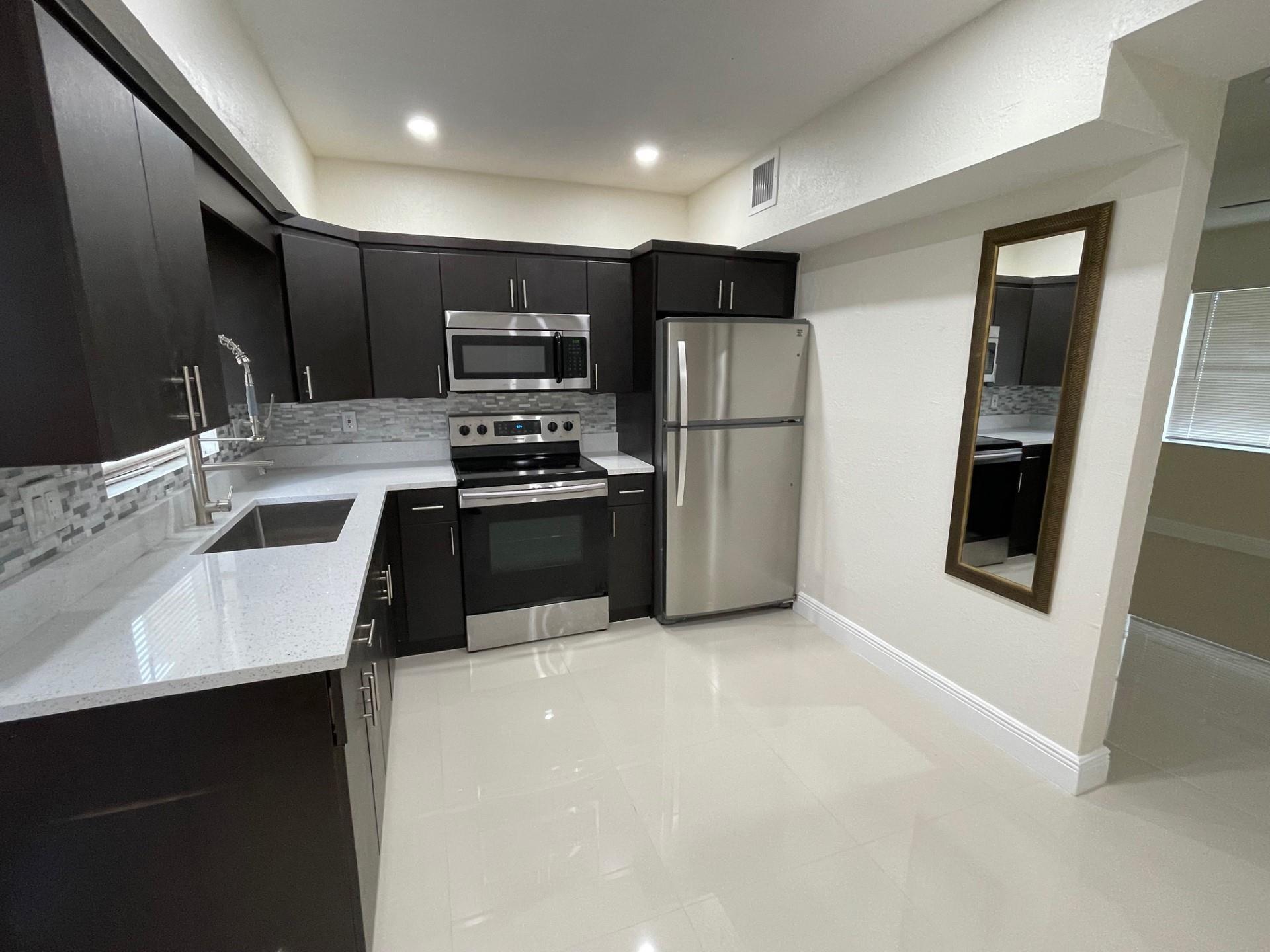 1809 NW 13th Court, Fort Lauderdale, FL 33311, Fort Lauderdale - Photo 3