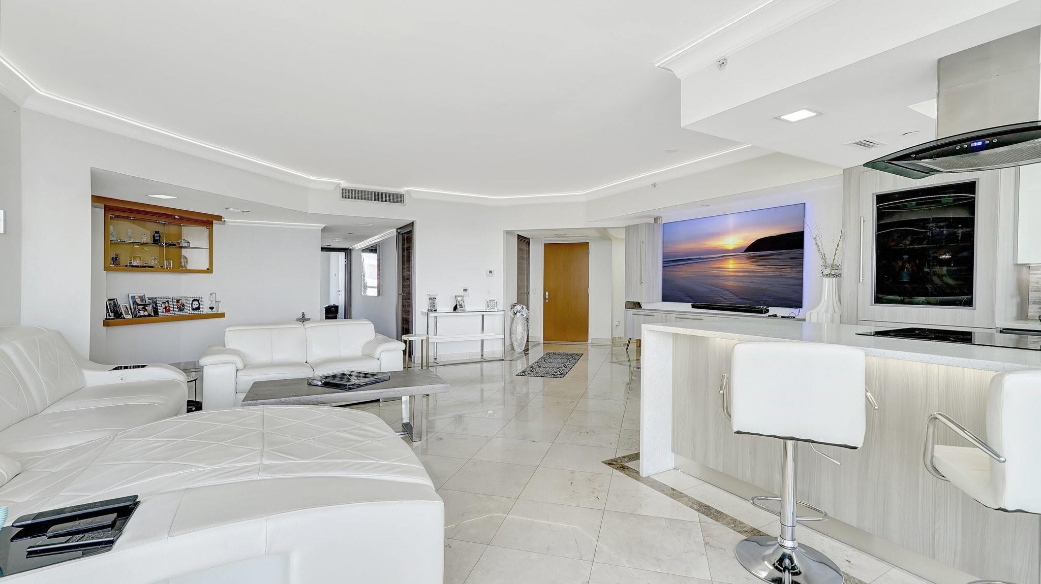 21205 Yacht Club Drive 3105, Aventura, FL 33180, Aventura - Photo 4