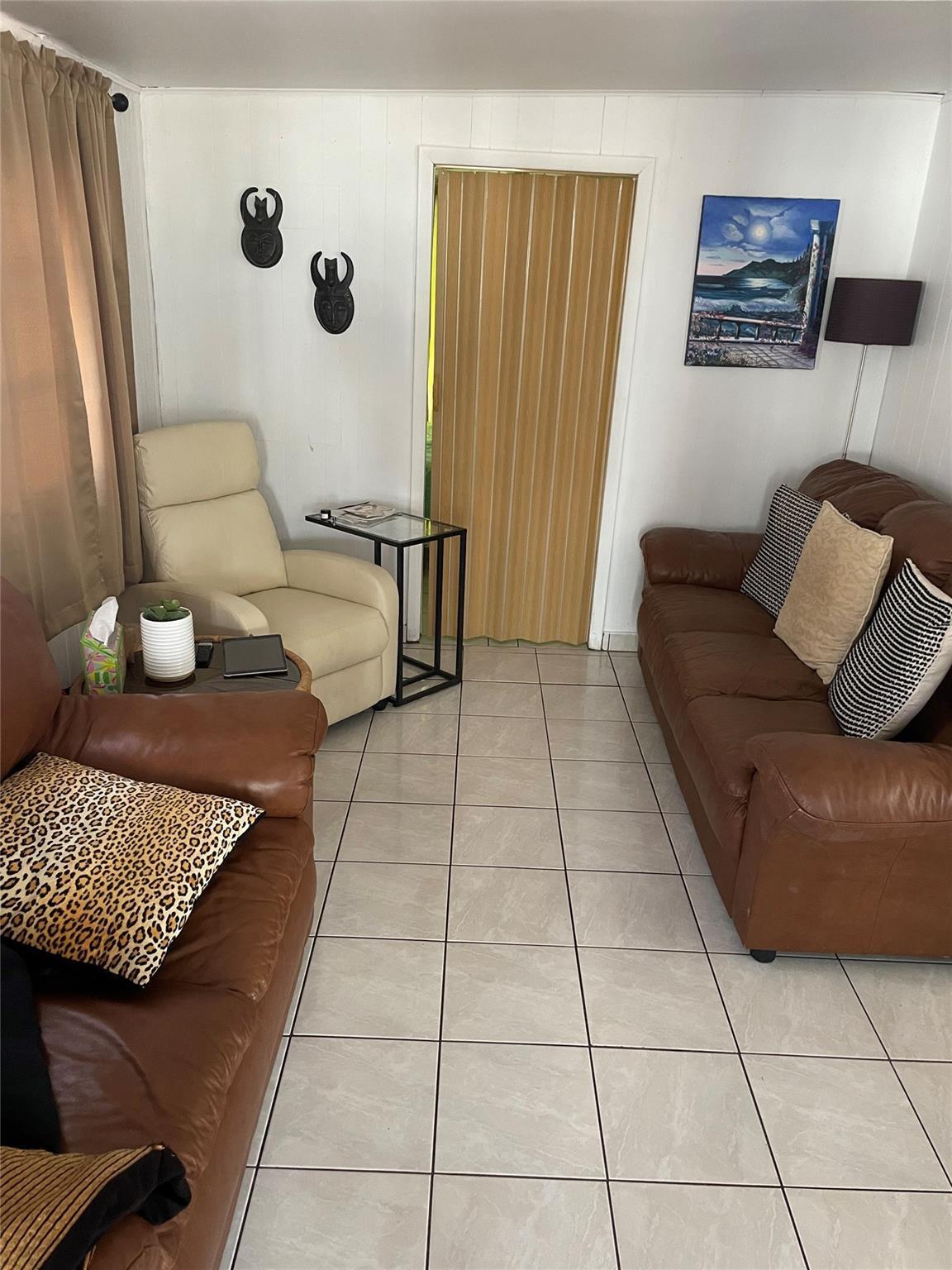 8610 SW 18th Court, Davie, FL 33324, Davie - Photo 3