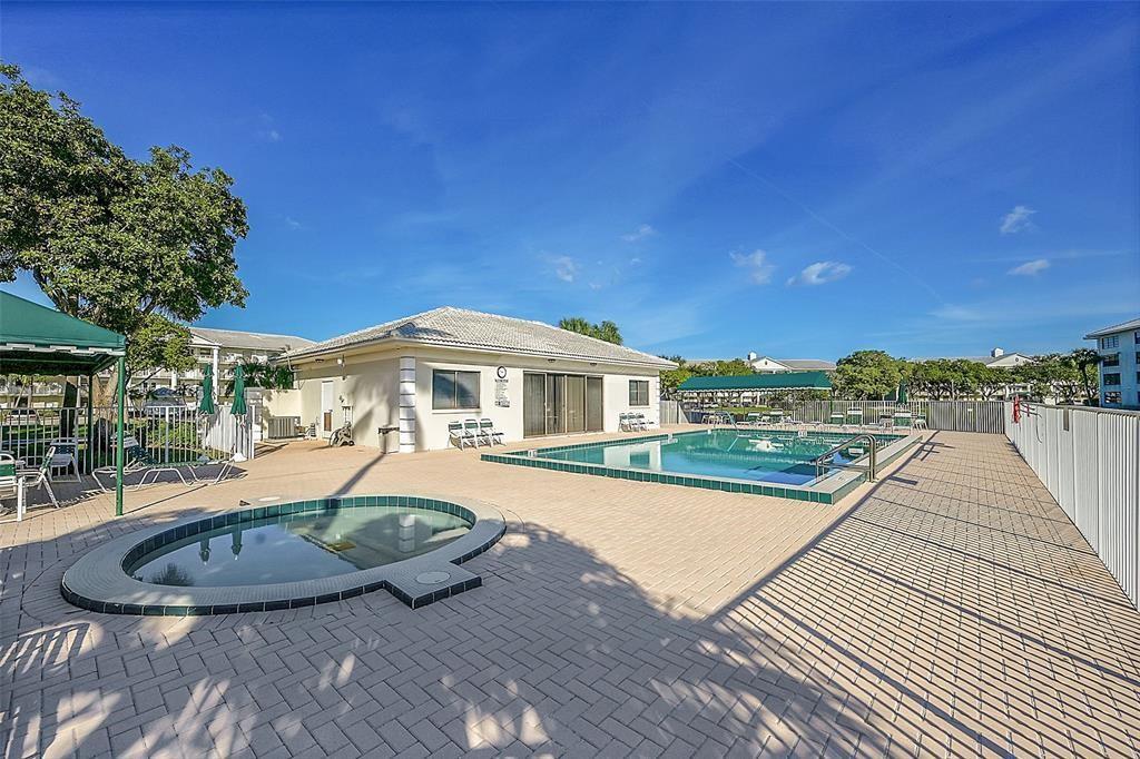 6109 Balboa Circle 305, Boca Raton, FL 33433, Boca Raton - Photo 2