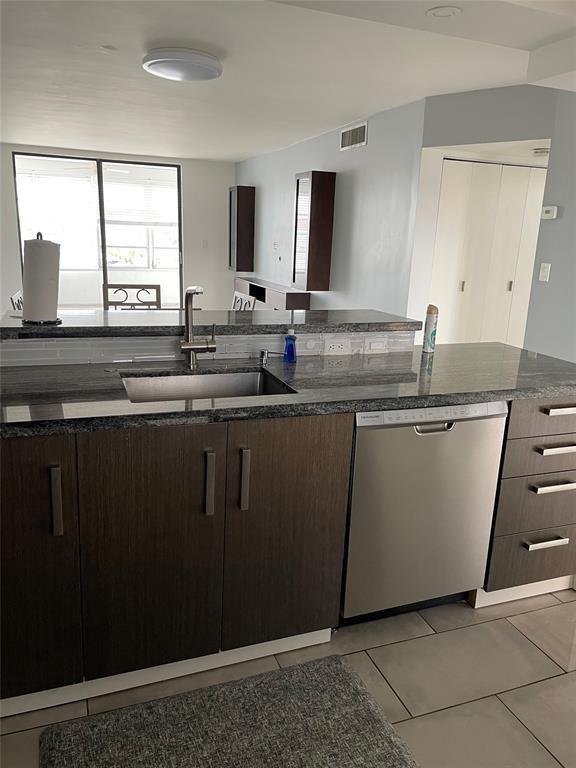 2850 Somerset Drive 404l, Lauderdale Lakes, FL 33311, Lauderdale Lakes