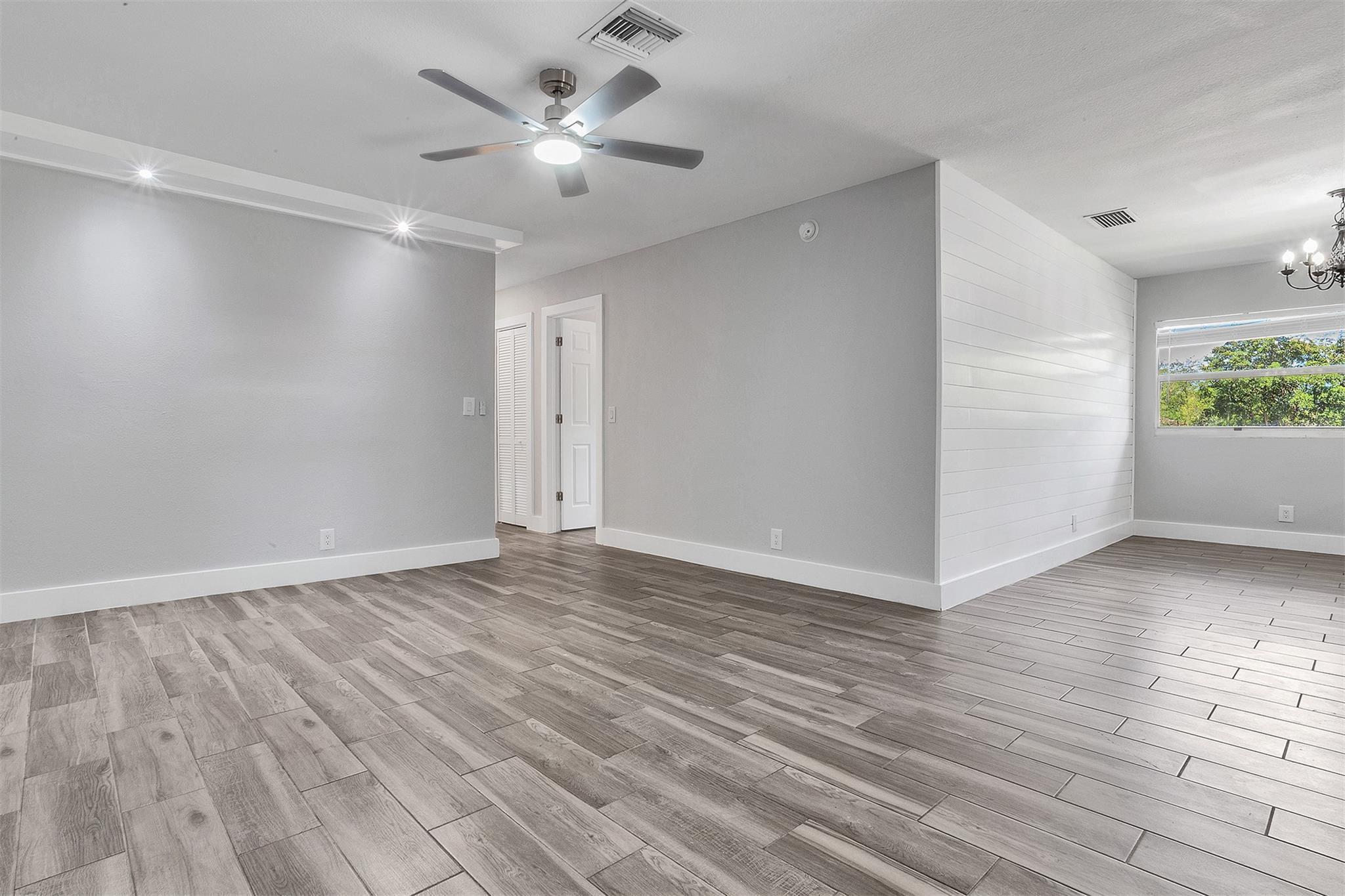 , Coral Springs - Photo 4