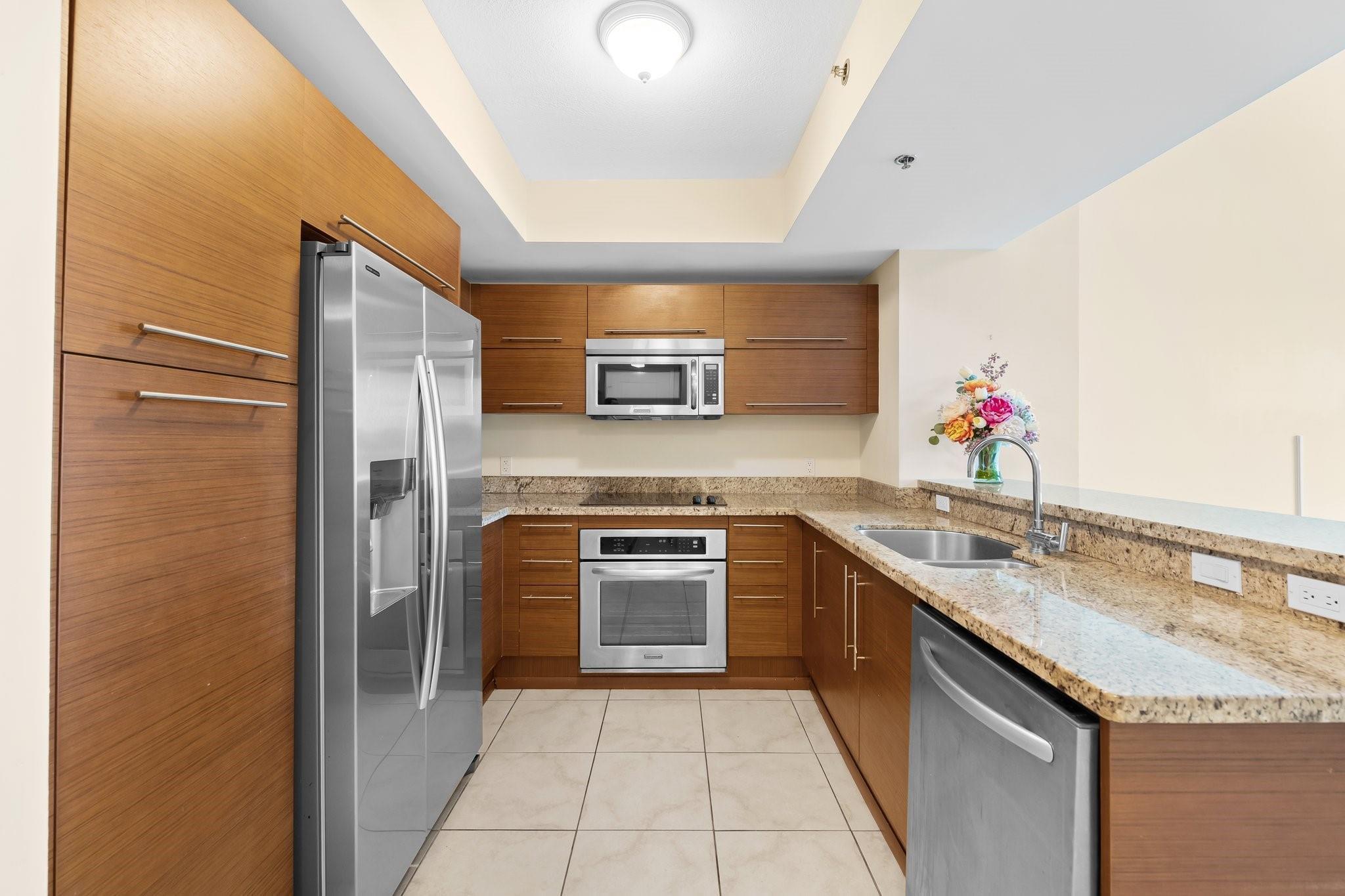 2641 N Flamingo Road TH7, Sunrise, FL 33323, Sunrise - Photo 2