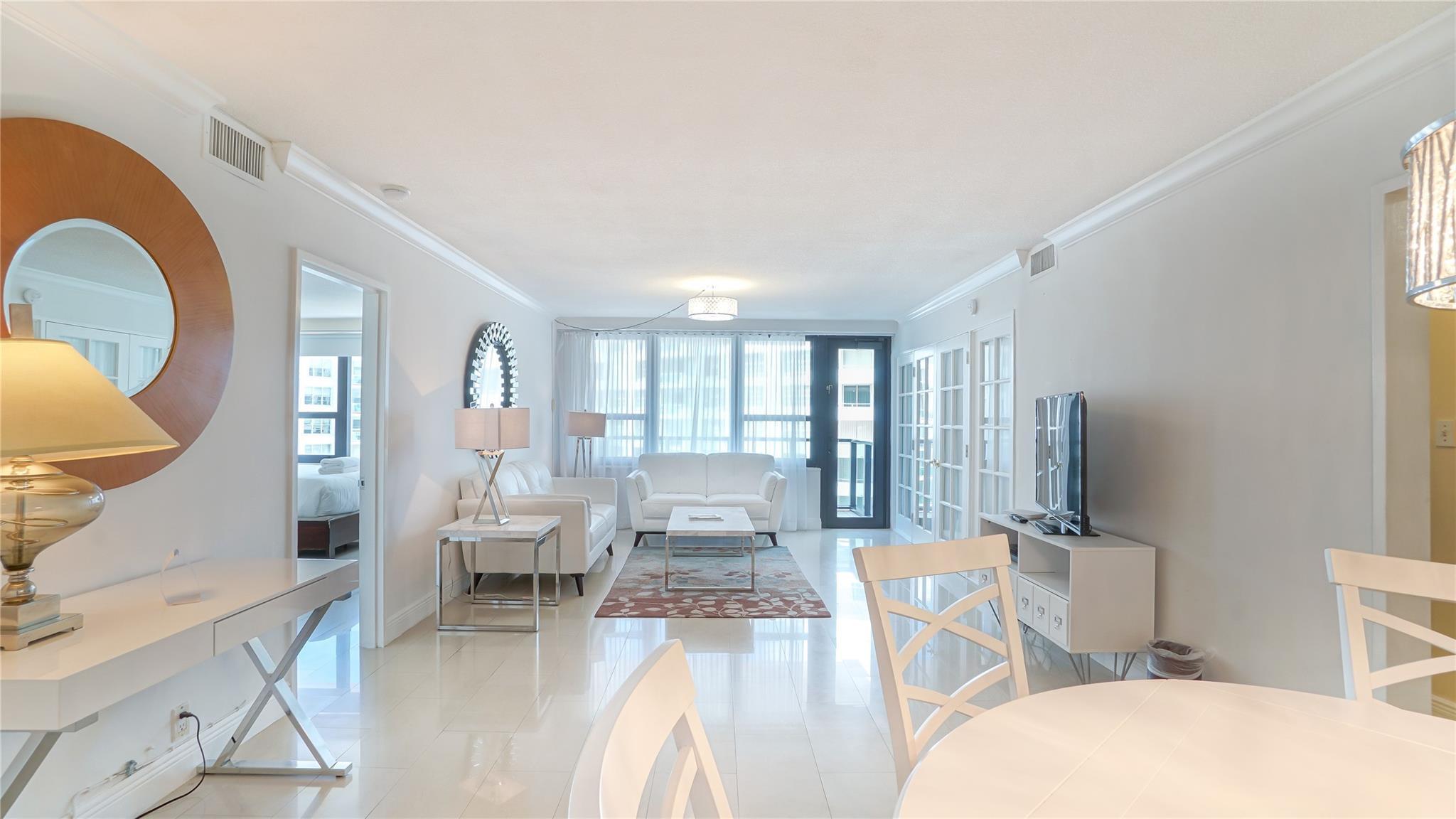 5225 Collins Avenue 1417, Miami Beach, FL 33140, Miami Beach - Photo 3