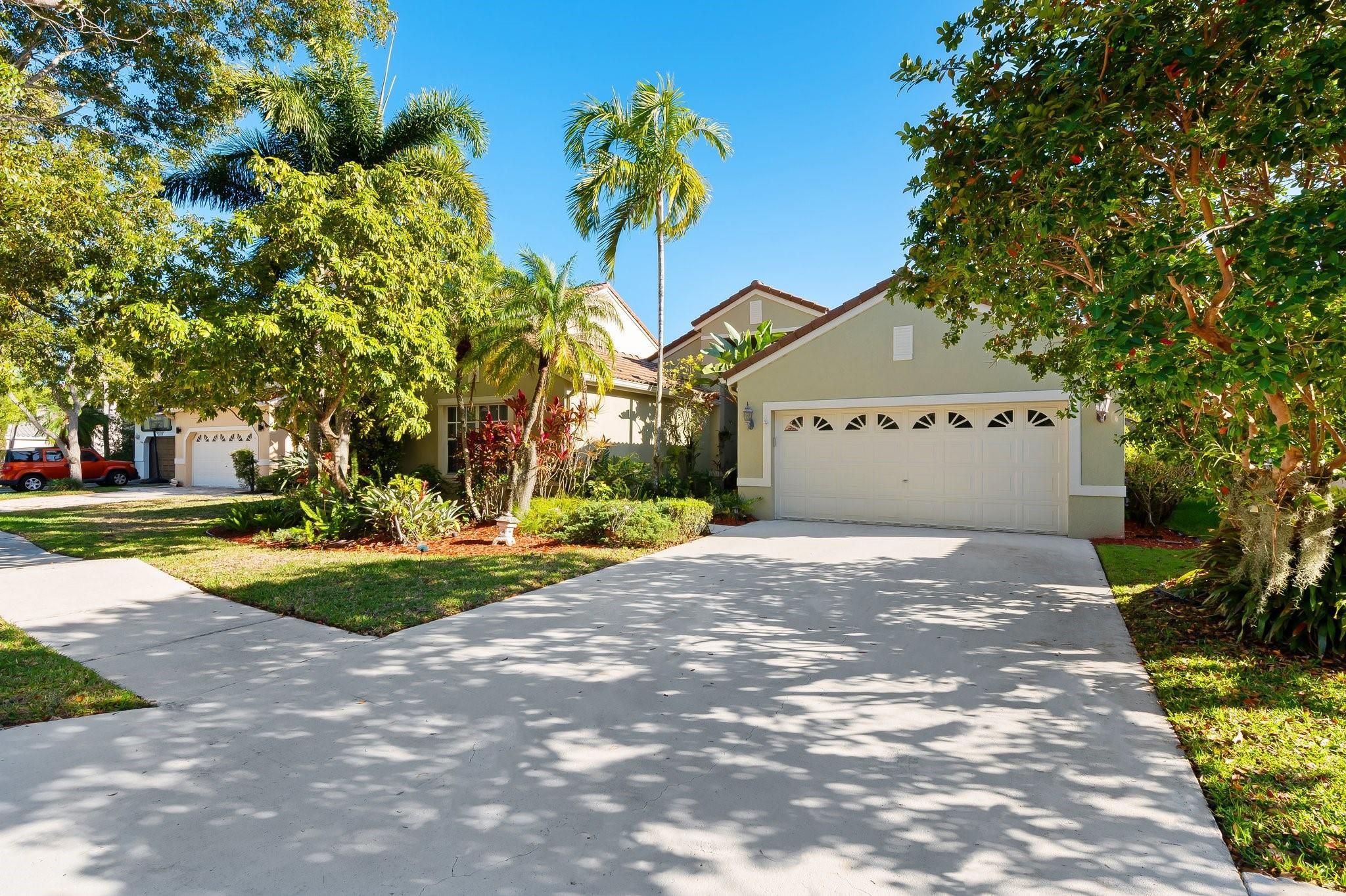 189 Cameron Drive, Weston, FL 33326, Weston - Photo 2
