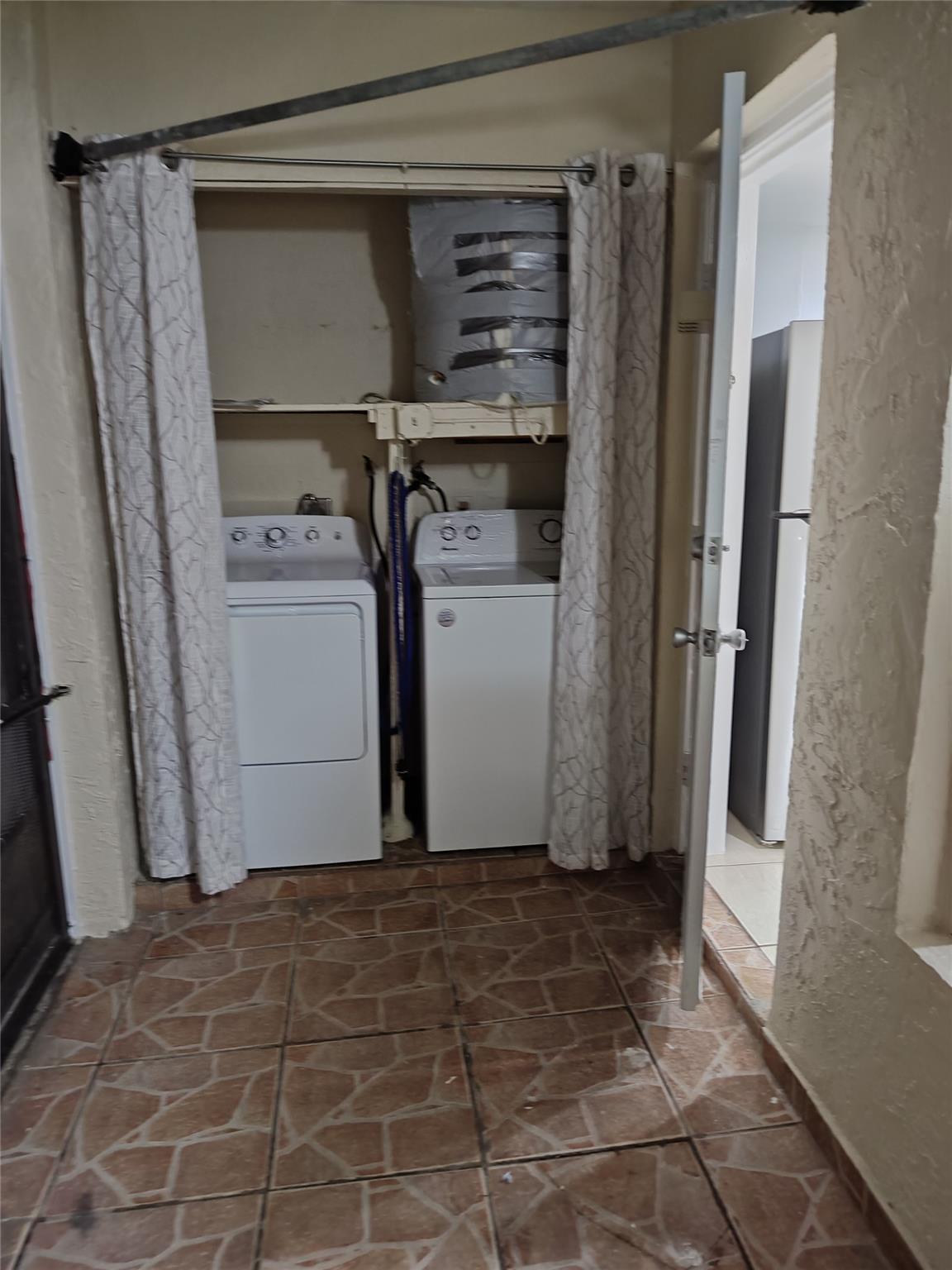 3777 NW 78th Avenue 1B, Hollywood, FL 33024, Hollywood - Photo 3