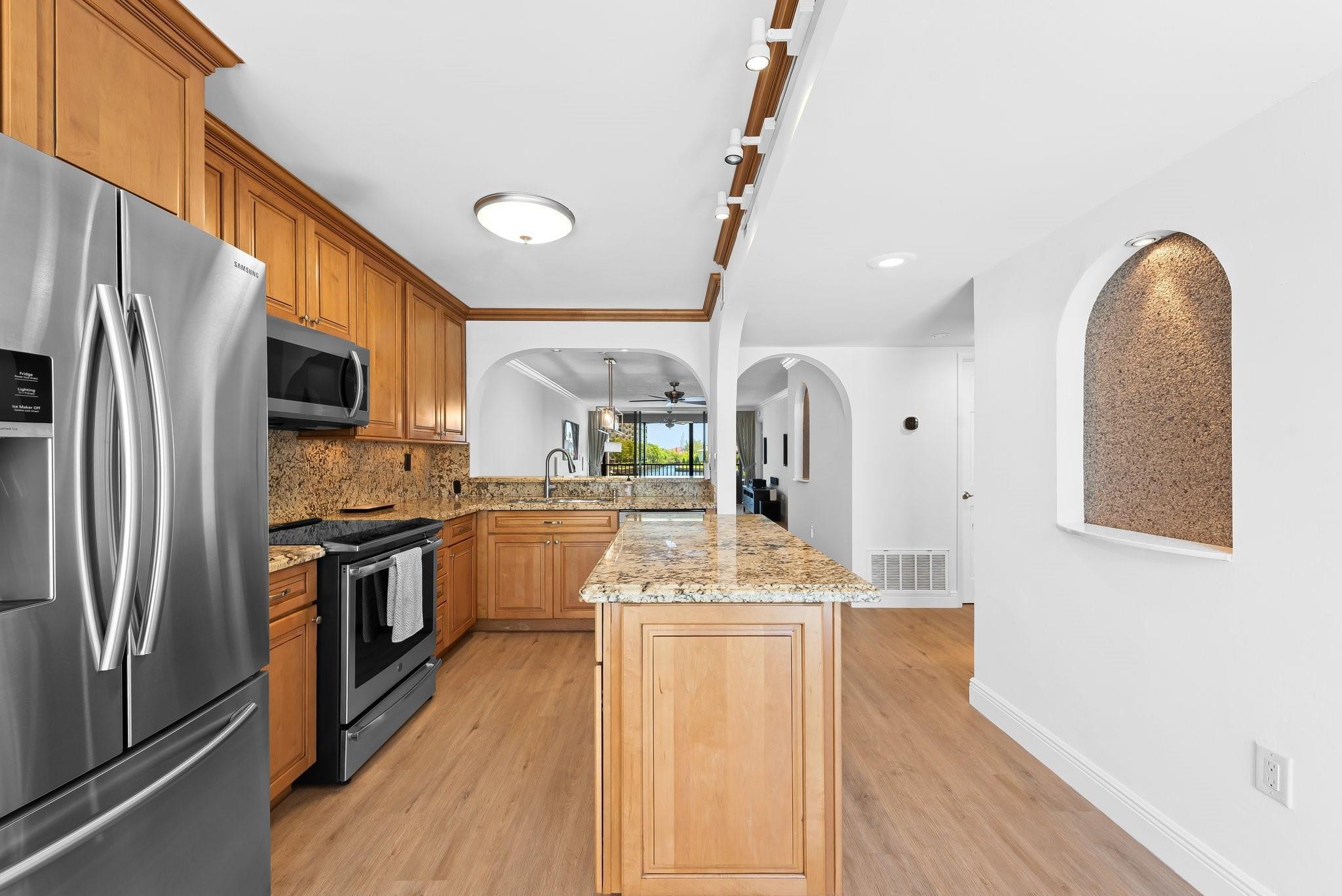 1100 SE 5th Court 33, Pompano Beach, FL 33060, Pompano Beach - Photo 3